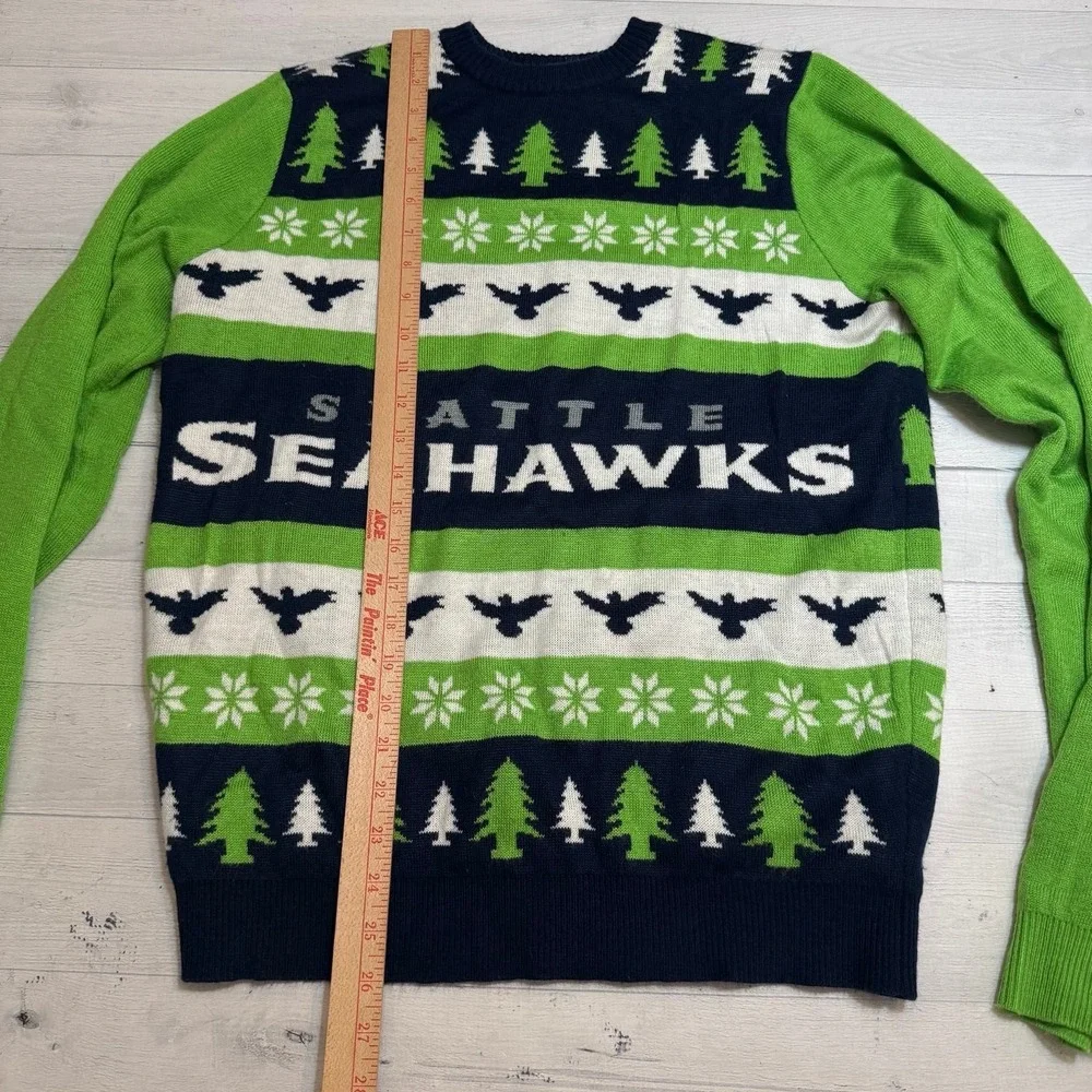 Seattle Seahawks men's Christmas‎ sweater size large